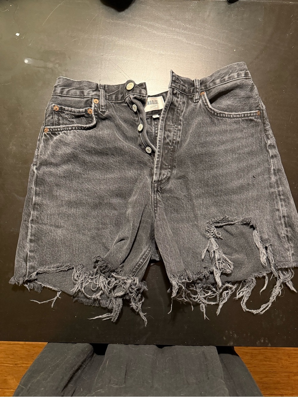 AGOLDE Black Stella Distressed Short